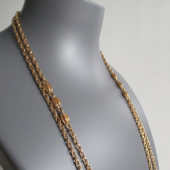 Vintage Signed Monet Extra Long Gold Tone Necklace 54" Long, From Estate - Picture 3 of 5